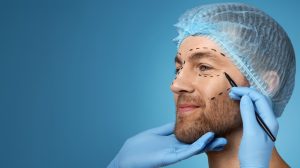 Está pensando em fazer uma rinoplastia? Veja como a rinoplastia para homens pode ajudar a alcançar equilíbrio facial e melhorar a respiração.